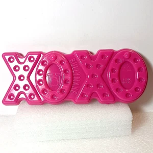Bullymake XOXO Abrazos y Besos Nylon Duro Perro Masticable Juguete Plástico Rosa - Imagen 1 de 4