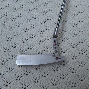 Never Compromise Gambler Series Limited Edition Forged Boat Putter RH - 34" - Picture 1 of 7