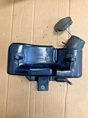 Used Kohler XT650-2027 Engine Fuel Tank 1406563 / Fuel Cap 1422720 - Image 1 of 2