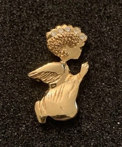 Kneeling Angel Child w/ Clear Rhinestone Halo Gold Tone Lapel Pin Brooch - SP1 - Picture 1 of 3