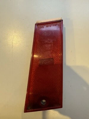Luz marcadora lateral derecha Ford LTD Crown Victoria 1978-79-80-81-82-83-84-85-86-87 Foto 1 de 4
