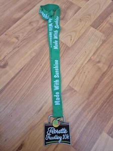 CLASSIC FLORETTE FRADLEY 10K MEDAL ATHLETICS RUNNING COLLECTABLE MARATHON - Picture 1 of 4