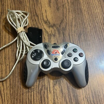 Intec EA Sports playstation 2/PS2 wired Controller Silver E7 - Image 1 of 4