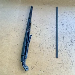 2003-2007 Volvo XC70 V70 Rear Wiper Arm 8662751 OEM - Picture 1 of 9
