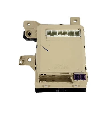 2008-2010 Toyota Sienna LE Interior Dash Fuse Box Relay Junction Block OEM - Image 1 of 3