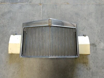 Parrilla Lincoln Continental Mark IV 1973 solamente Foto 1 de 4