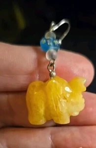 Natürliche Honig Jade gelb geschnitzt Elefant Ohrringe Rüssel oben für Glück Silber Haken - Bild 1 von 13