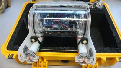 estuche abierto rov drone submarino pelícano Foto 1 de 4