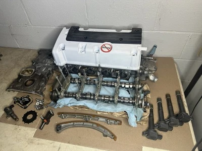 2006-11 Honda Civic Si K20Z3 cylinder head complete.dc5,dc2,eg6,ek9,si,sir,K20 - Image 1 of 4