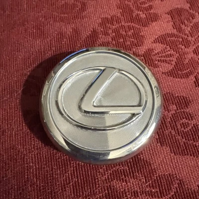 LEXUS GS300 ES300 IS300 LS430 RX330 GS430 RX350 OEM WHEEL CENTER CAP 8841 OEM  - Image 1 of 4