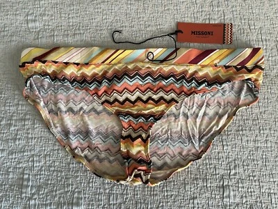 Novo com etiquetas! CALCINHA ESTILO BIQUÍNI MISSONI VINTAGE SEDOSA EM PADRÃO CHEVRON CLÁSSICO - TAMANHO XL - Imagem 1 de 3