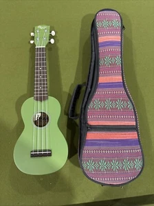 Ohana Sk-10cg Ukulele Green With Case - Picture 1 of 6