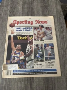 Lee Smith Signed Autographed 1987  Sporting News CHICAGO CUBS - Picture 1 of 2