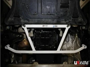 Barra inferior delantera Ultra Racing para Mercedes-Benz C292 GLE 350/W166 ML350 2011-2019 - Imagen 1 de 5