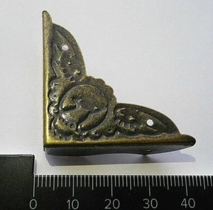 4 Stück Metallgehäuse Ecken verziert gealtert Antik Finish 39 mm über gerade C040 - Bild 1 von 4