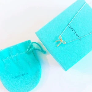 Tiffany Bow Necklace In 18 K Pink Gold - Picture 1 of 5