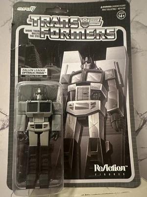 Super 7 ReAction Transformers G1 Fallen Leader Optimus Prime Target Exclusiv - Image 1 of 2