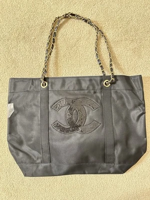 CHANEL VIP Tote Handbag - Image 1 of 4