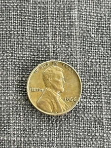 1966 Penny No Mint Mark - Lincoln Memorial Cent - L Error - Picture 1 of 6