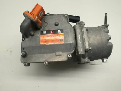 2016 2017 2018 2019 Chevrolet Malibu Air Conditioning A/c Ac Compressor 84021289 - Image 1 of 4