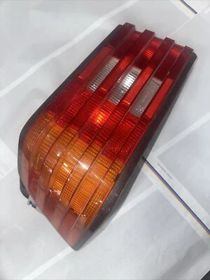 Lámpara de luz trasera izquierda del lado del conductor 90-95 Mercedes R129 SL320 SL500 500SL OEM 78k Foto 1 de 4