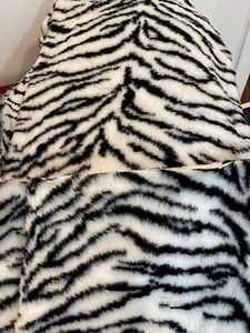 Faux Fur 2yd cut - Picture 1 of 2