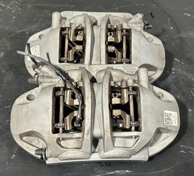 Conjunto de 2 pinças de freio 18-24 Audi Q5 dianteiro esquerdo e dianteiro direito - Imagem 1 de 4