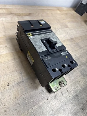 SQUARE D KA36200 KA I-LINE 3 POLE 200 AMP 480v GREY LABEL CIRCUIT BREAKER - Image 1 of 4