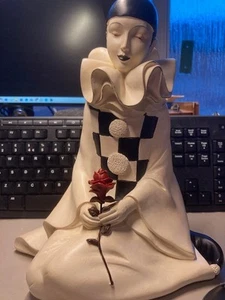1980s era Large kneeling PIERROT figurine holding a rose, 26 cm - Picture 1 of 13