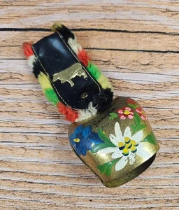 Vintage Schweizer Kuh Ziege Glocke Messing handbemalt Kuhglocke bunt Lederband - Bild 1 von 11