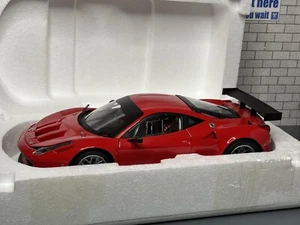 1:18 *BOXED* HOT WHEELS Elite Ferrari 458 ITALIA GT2 rot LHD MODELLAUTO *RAR* - Bild 1 von 8