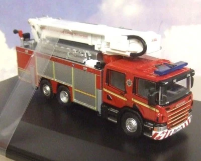 OXFORD DCAST 1/76 SCANIA AERIAL RESCUE ENGINE MERSEYSIDE/LIVERPOOL FIRE & RESCUE - Image 1 of 3