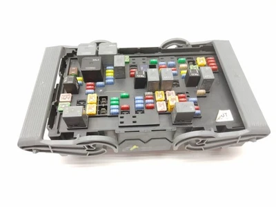 Chevy Tahoe GMC Yukon Suburban 2007-2009 Fuse Box Relay Junction 15092625 Foto 1 de 4