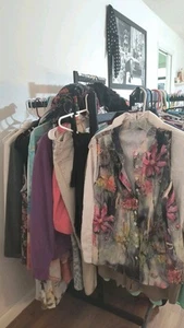 Lot - 15 Pc Women's Clothes Resellers Mystery Bag Bundle Mid-Tier Vintage - New - Picture 1 of 12