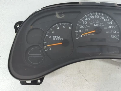 2005 Chevrolet Avalanche Speedometer Instrument Cluster Gauges T2EHR - image 1 of 4