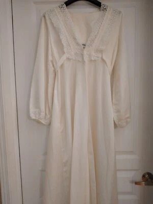 VTG vintage Christian Dior JR ivory women's robe Foto 1 de 4