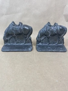 Vintage Cast Iron Horse Book Ends Grazing Lot Of Two HEAVY 5” X 4.5” - Picture 1 of 11