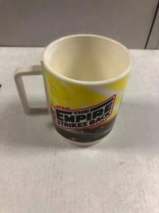 Fox 1977 PLASTIC STAR WARS CUP GOOD CONDITION - Picture 1 of 2