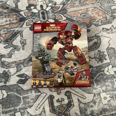 NISB LEGO 76104 HULKBUSTER SMASH-UP Set Avengers Infinity Wars MARVEL Retired - Image 1 of 4
