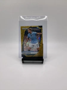 2024-25 PANINI PRIZM PREMIER LEAGUE KEVIN DE BRUYNE GOLD /10 MAN CITY - Picture 1 of 3