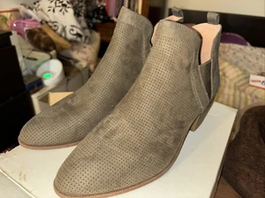 11 M style and co Peat Green Shoes - Picture 1 of 5