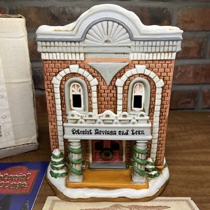 VINTAGE LEFTON CERAMIC COLONIAL Savings And Loan VILLAGE DECORATION 01321 1994 - Picture 1 of 13