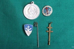L68- LOTTO SPILLA PINS PAX ET BONUM T.O.F. -VOTIVA EX VOTO SMALTO RELIGIONE - Picture 1 of 4