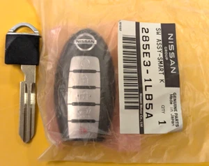 OEM Nissan Proximity Prox Remote Smart Key 5btn Hatch CWTWB1G744 285E3-1LB5A - Picture 1 of 4