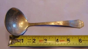 INTERNATIONAL SILVER TARNISHED 1847 ROGERS BROS GRAVY LADLE "HERALDIC" VERY NICE - Picture 1 of 4