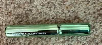 Máscara de pestañas Clinique High Impact High-Fi volumen completo 01 negro intenso 0,27 OZ/10 ml Foto 1 de 4