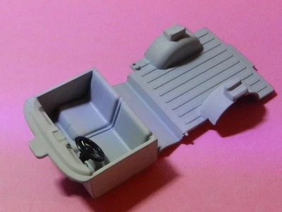 Dinky 1429 Peugeot 404 Police banquette siège intérieur  avec son volant - Photo 1/3