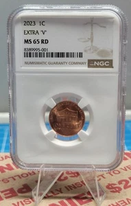 2023 EXTRA 'V' ERROR VDB V LINCOLN SHIELD PENNY NGC MS65 RD CENTAVO VARIEDAD RARA - Imagen 1 de 3