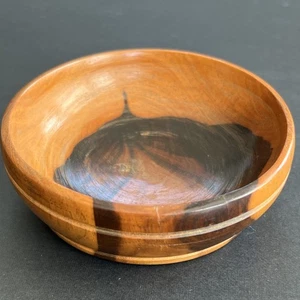 Vintage gedrechselte Lignum Vitae Holzschale mit Fuß Made in Haiti 3,25 Zoll - Bild 1 von 9