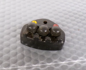 Conector/tornillo de enchufe de alimentación de receptáculo macho de 3 clavijas para máquina de coser A3 Singer - Imagen 1 de 3